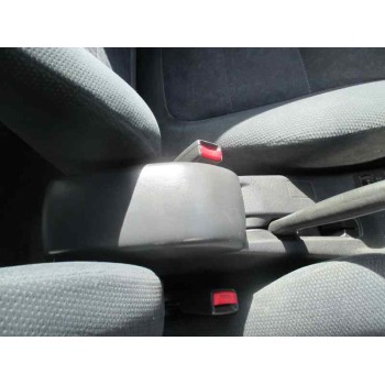 toyota corolla (e11) del año 2000