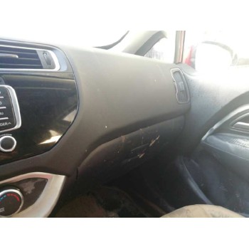 kia rio (yb) del año 2016