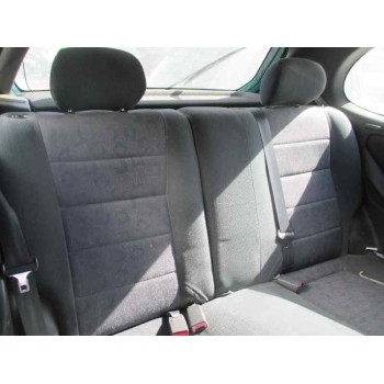 toyota corolla (e11) del año 2000