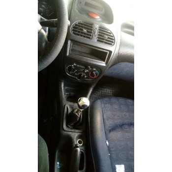 peugeot 206 berlina del año 2004