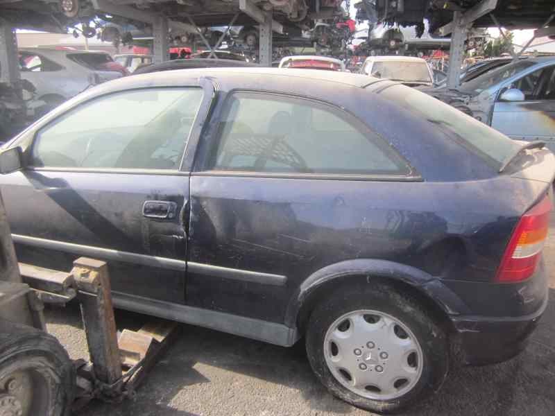 opel astra g berlina del año 2001