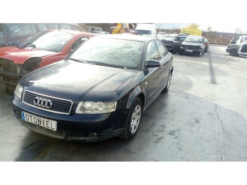 AUDI A4 BERLINA (8E)