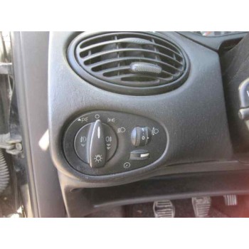 ford focus berlina (cak) del año 2003