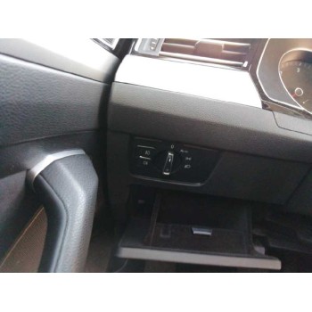 volkswagen passat variant (3g5) del año 2015