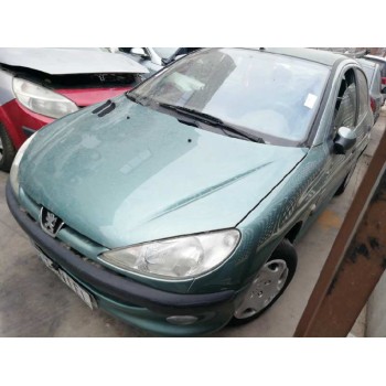 peugeot 206 berlina del año 2001