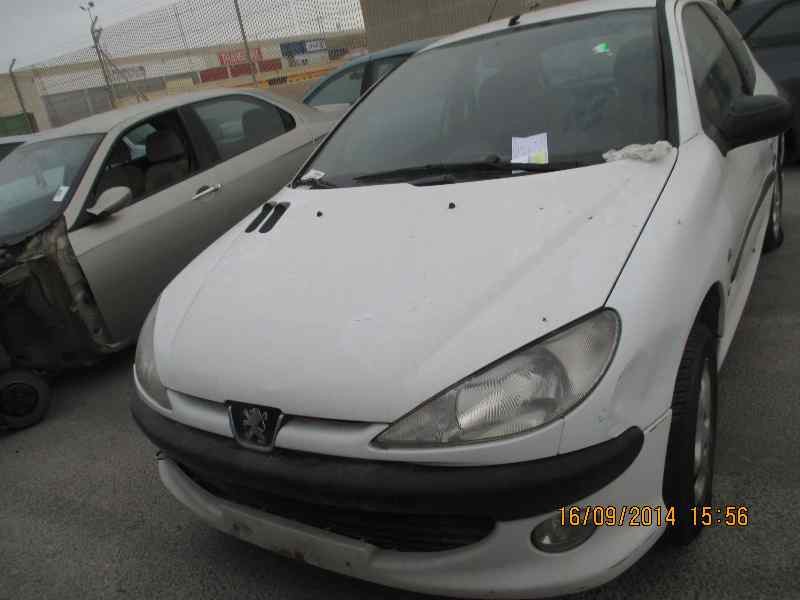 peugeot 206 berlina del año 2000
