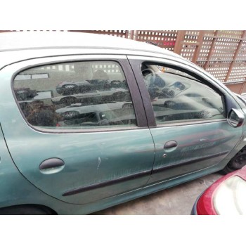 peugeot 206 berlina del año 2001