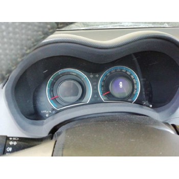 toyota auris del año 2012