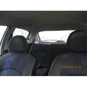 peugeot 206 berlina del año 2000