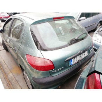 peugeot 206 berlina del año 2001