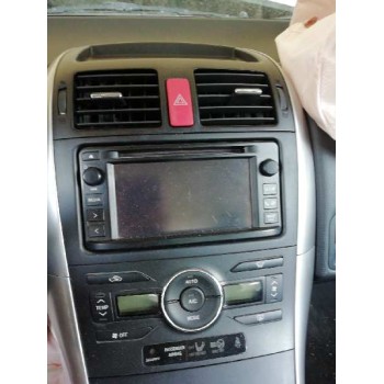 toyota auris del año 2012