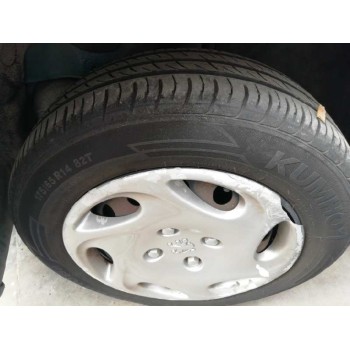 peugeot 206 berlina del año 2001