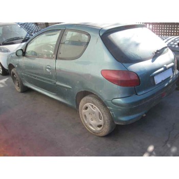 peugeot 206 berlina del año 2000