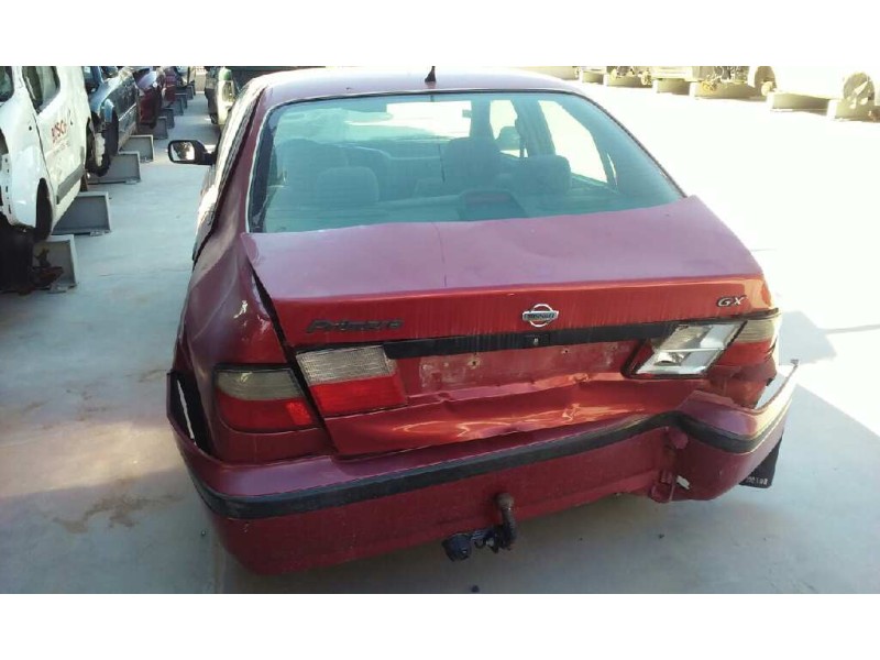 nissan primera berlina (p11) del año 1996