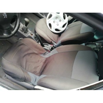 peugeot 206 berlina del año 2001