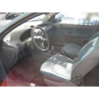 peugeot 206 berlina del año 2000