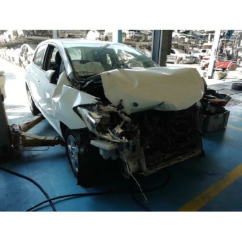 toyota auris del año 2012