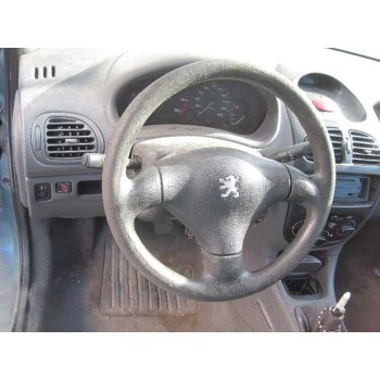 peugeot 206 berlina del año 2000