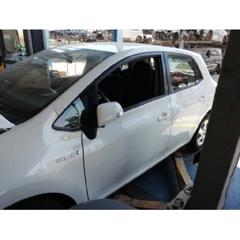 toyota auris del año 2012