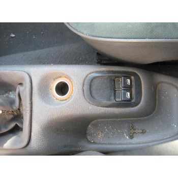 peugeot 206 berlina del año 2000