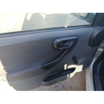 opel corsa c del año 2001