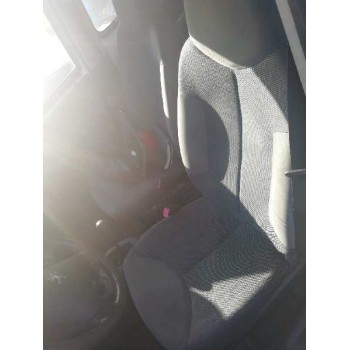 peugeot 107 del año 2006