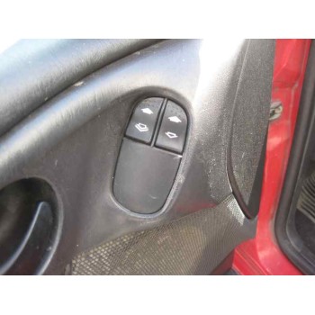 ford focus berlina (cak) del año 2004