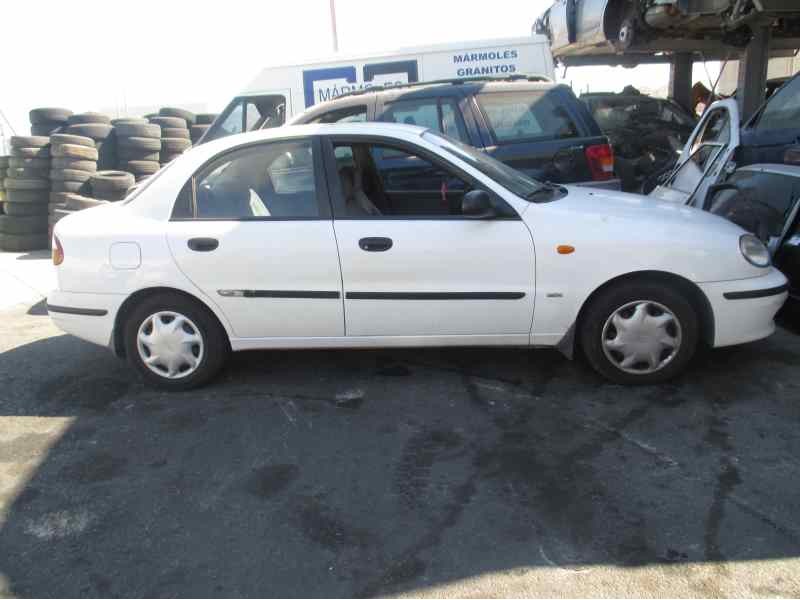 daewoo lanos del año 2000