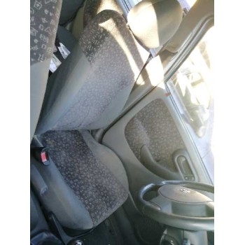 opel corsa c del año 2002