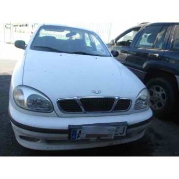 daewoo lanos del año 2000