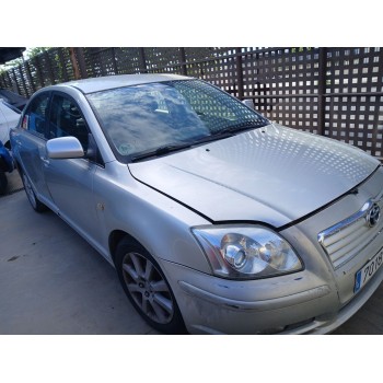 toyota avensis sedán (_t25_) del año 2004