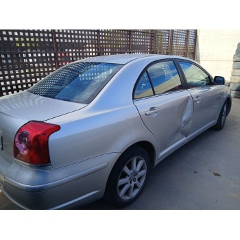 toyota avensis sedán (_t25_) del año 2004