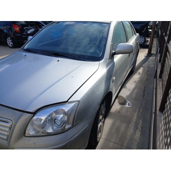 toyota avensis sedán (_t25_) del año 2004