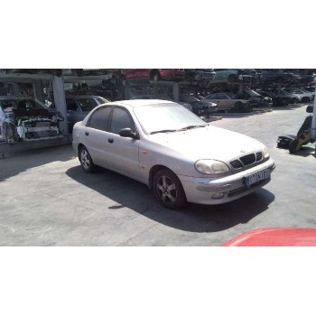 daewoo lanos del año 2000
