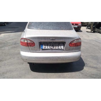 daewoo lanos del año 2000