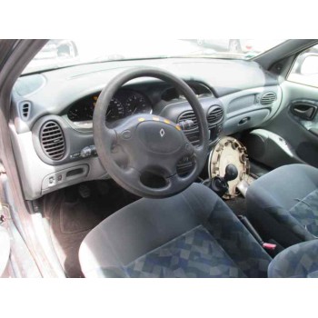 renault megane i berlina hatchback (ba0) del año 1996