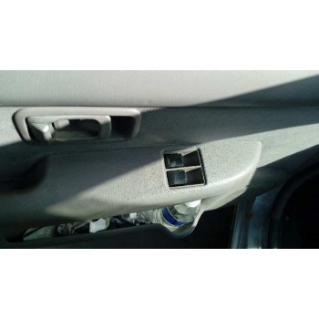 nissan micra (k11) del año 2001