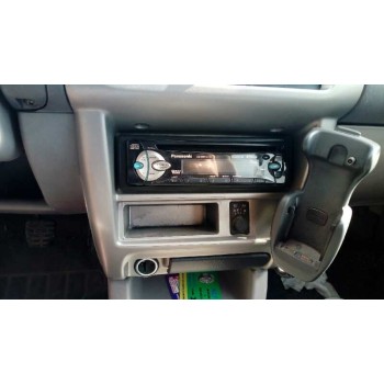 nissan micra (k11) del año 2001