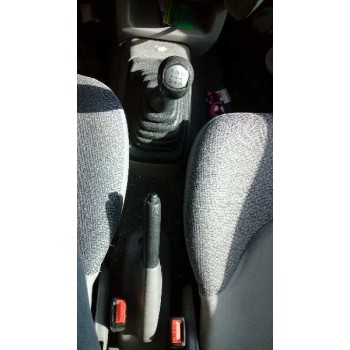 nissan micra (k11) del año 2001