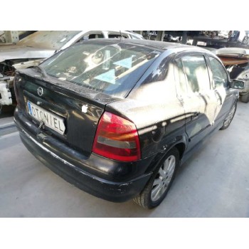 opel astra g berlina del año 2004