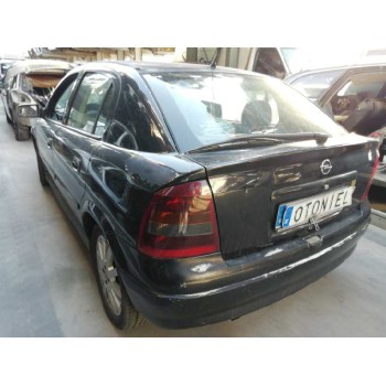 opel astra g berlina del año 2004