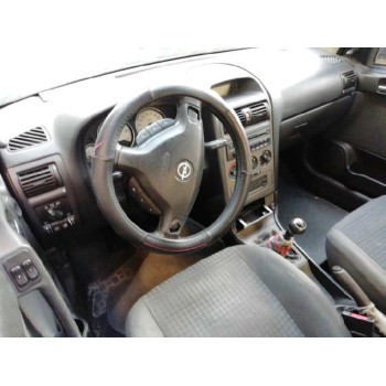 opel astra g berlina del año 2004