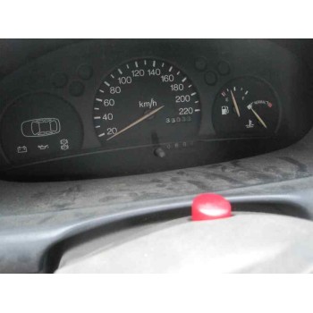 ford fiesta berlina del año 1998