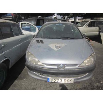 peugeot 206 berlina del año 2001
