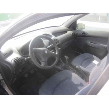 peugeot 206 berlina del año 2001