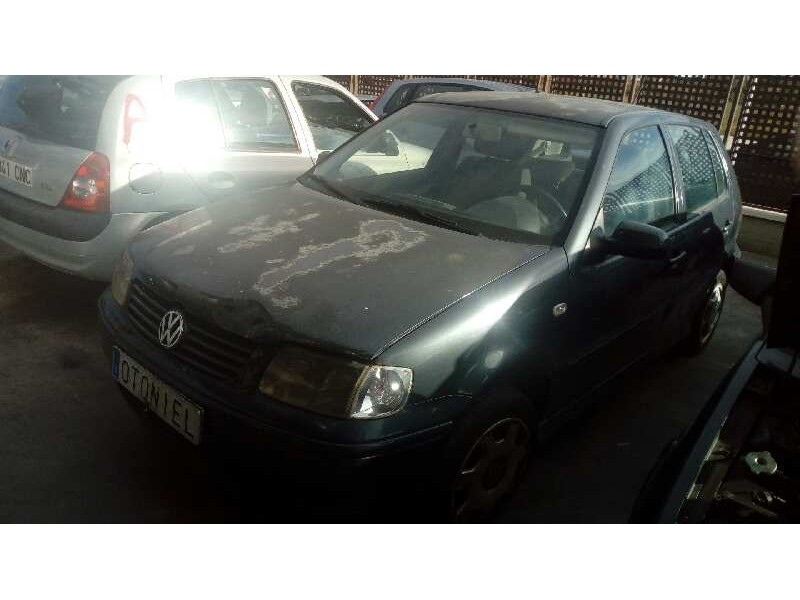 VOLKSWAGEN POLO BERLINA (6N2)