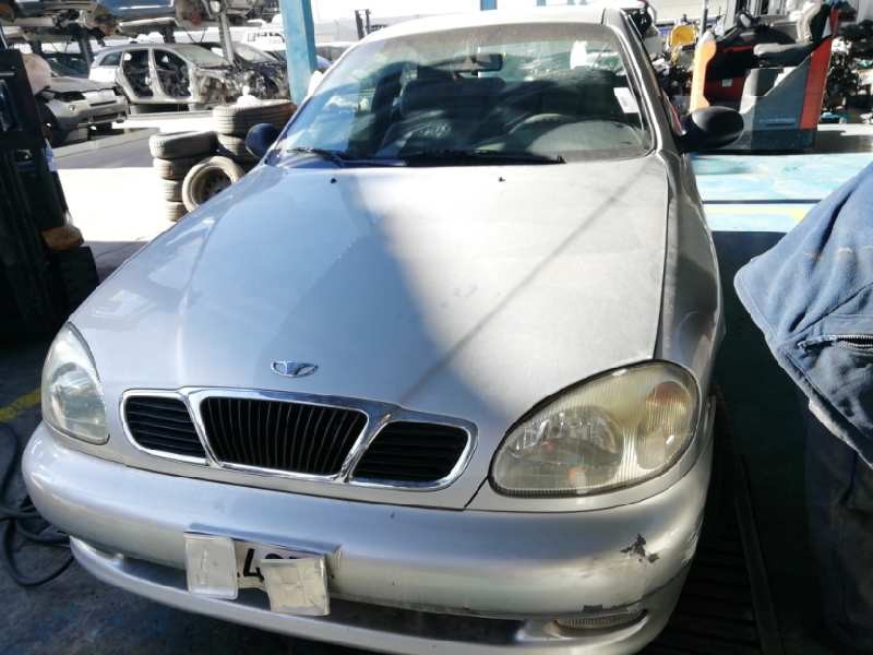 daewoo lanos del año 2000