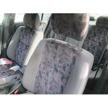 nissan primera berlina (p11) del año 1999