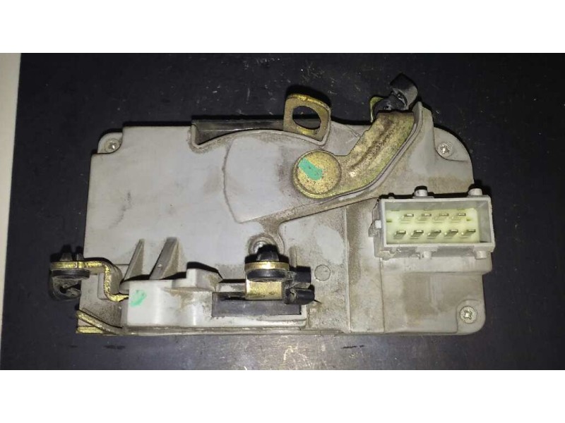 Recambio de cerradura puerta delantera derecha para peugeot 206 berlina play station 2 referencia OEM IAM  3P 9 PINS