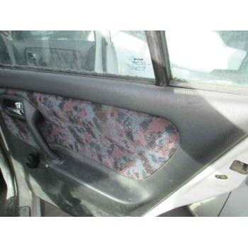 nissan primera berlina (p11) del año 1999